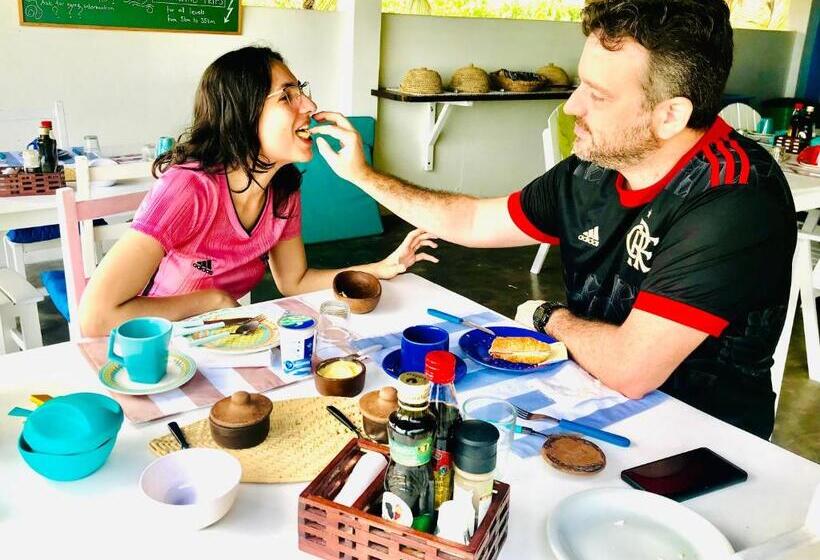 הוסטל The Spot Beachfront Sports Pousada