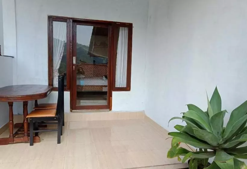ペンション Adila Warung And Homestay