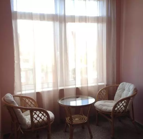 ペンション Center Guest House