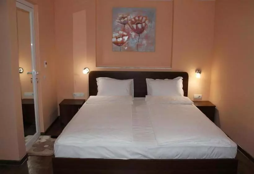 ペンション Center Guest House