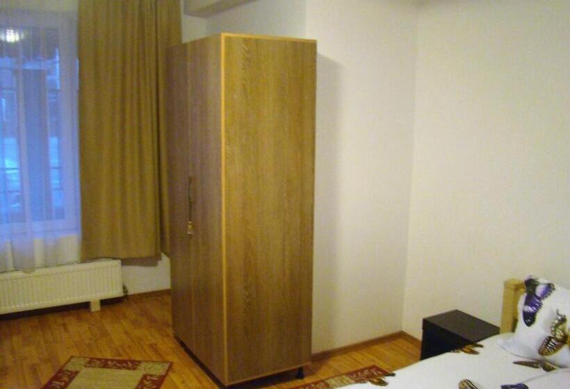 پانسیون Guest House Andrei