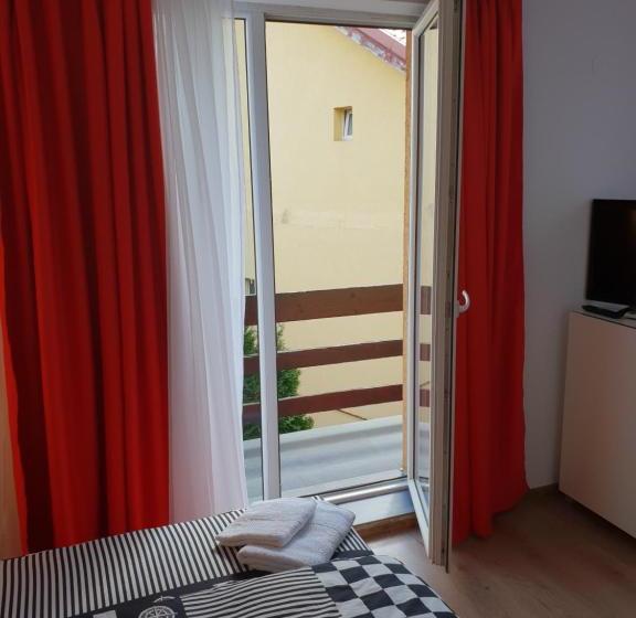 پانسیون Guest House Andrei