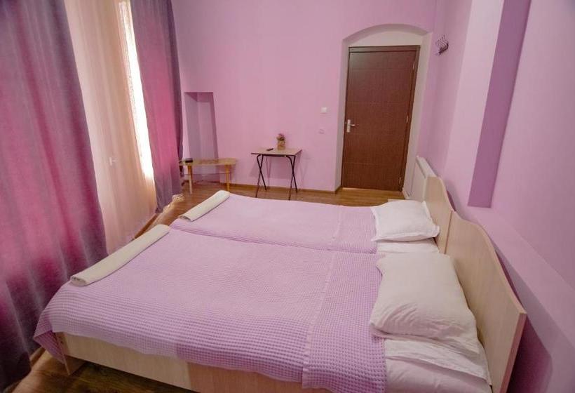 پانسیون Gh Sanapiro