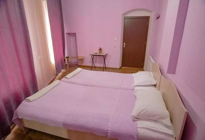 پانسیون Gh Sanapiro