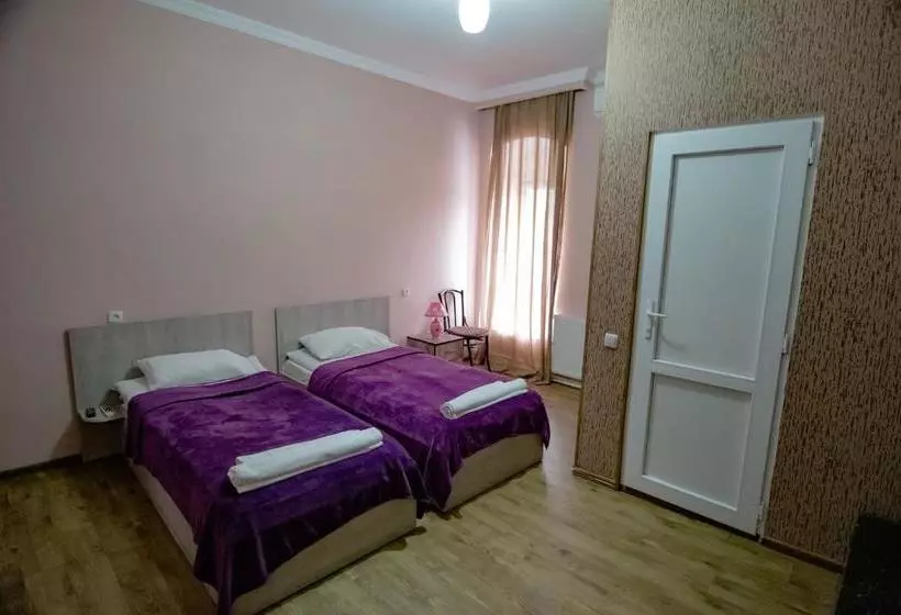 پانسیون Gh Sanapiro