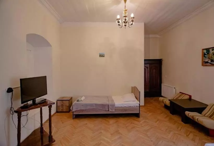 پانسیون Gh Sanapiro