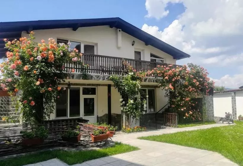 پانسیون Guest House Via