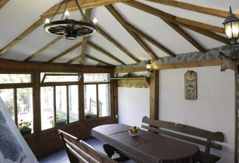 پانسیون Guest House Via