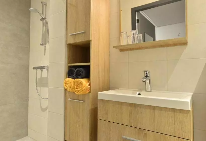 Majatalo Havenzicht Westkant