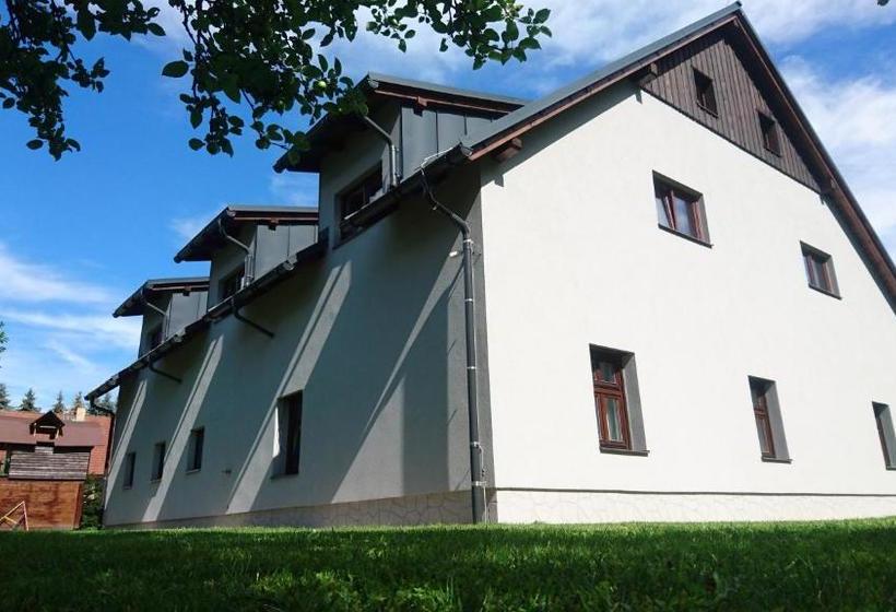 ペンション Penzion Krkonoše