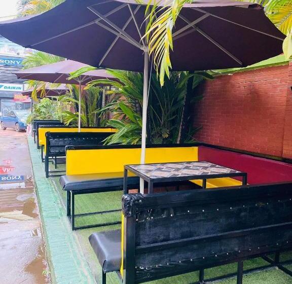 بنسيون The Billabong Guesthouse