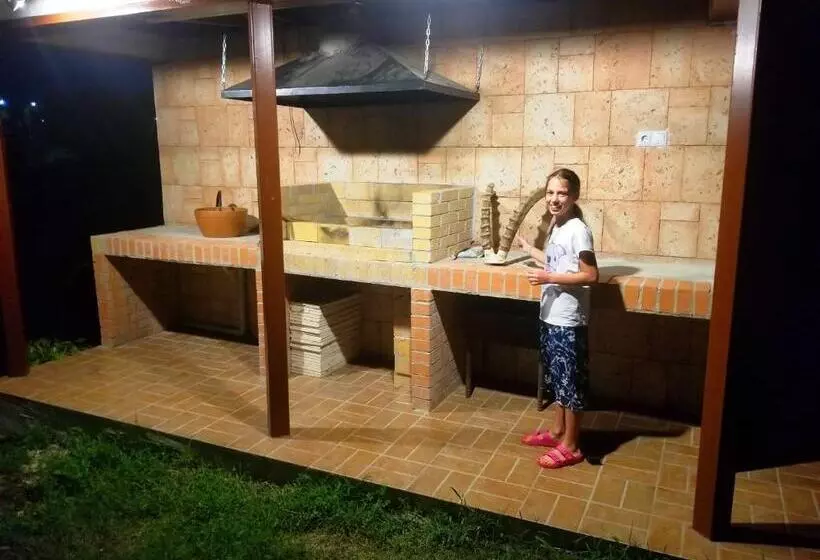 پانسیون Vita Gardenia Hotel Tskaltubo