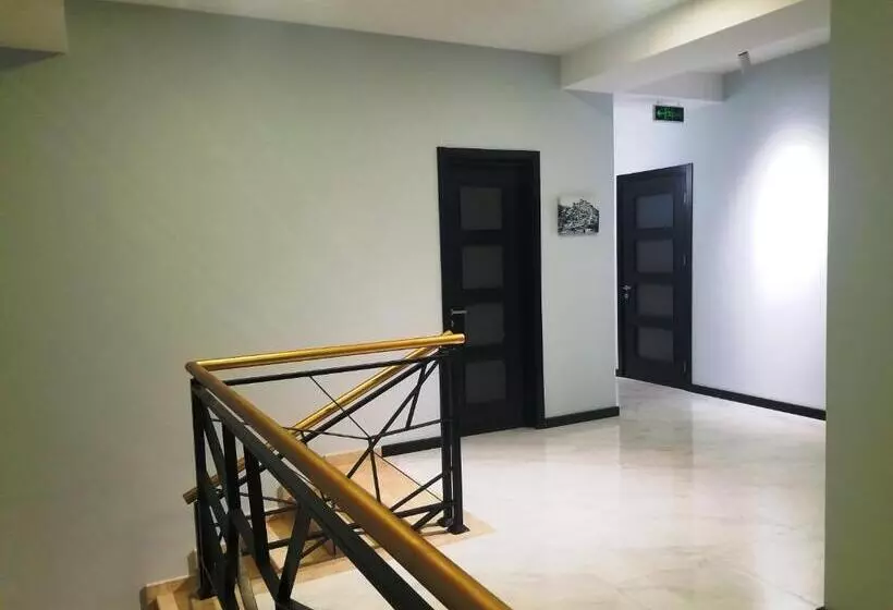 پانسیون Vita Gardenia Hotel Tskaltubo