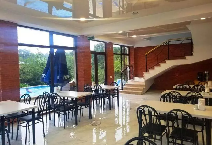 پانسیون Vita Gardenia Hotel Tskaltubo