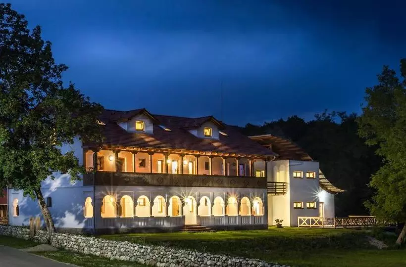 Retkeilymaja Hanul Vatra