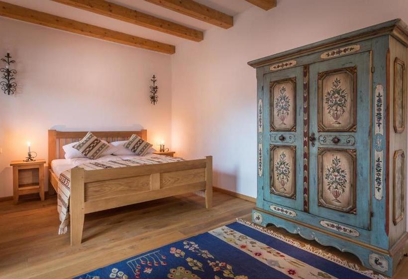 هاستل Hanul Vatra