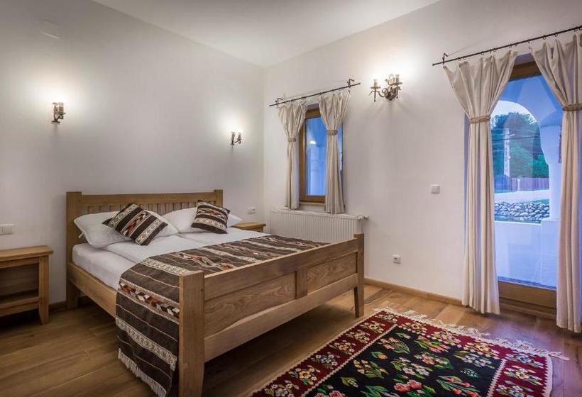 هاستل Hanul Vatra