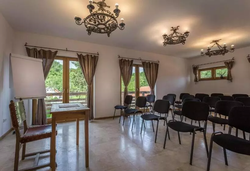 Retkeilymaja Hanul Vatra