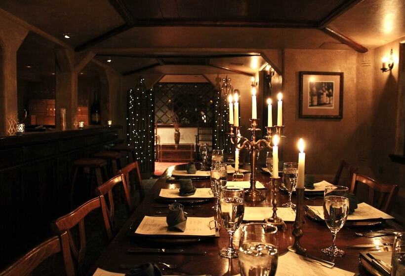 Общежитие The Interlaken Inn