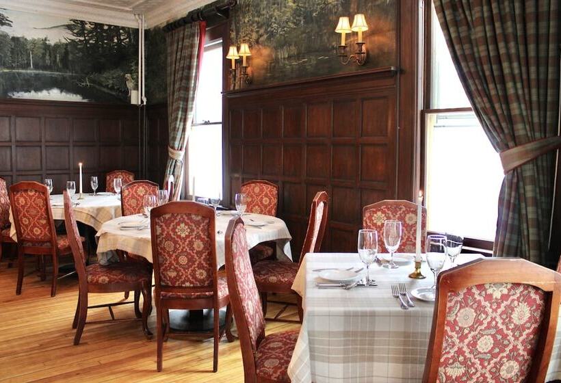 Общежитие The Interlaken Inn