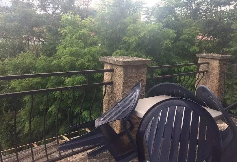 ホテル Luberon L'hôtel
