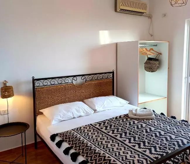 Majatalo Amphora Guesthouse