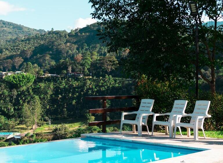 פנסיון Campestre El Triunfo