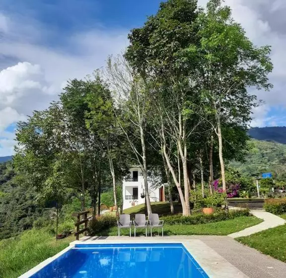 ペンション Campestre El Triunfo