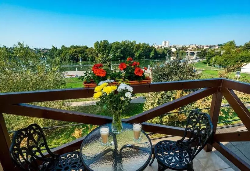 Majatalo Guest House Shale