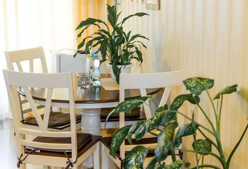 Majatalo Guest House Shale