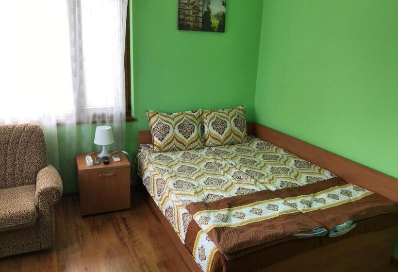 پانسیون Guesthouse Elena