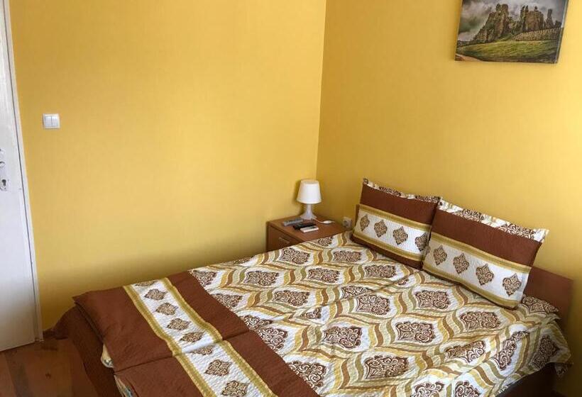 پانسیون Guesthouse Elena