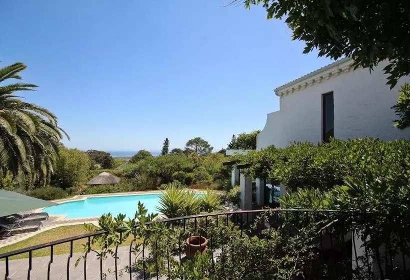 Majatalo Montrose Guesthouse