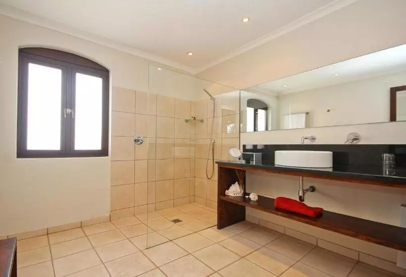 Majatalo Montrose Guesthouse