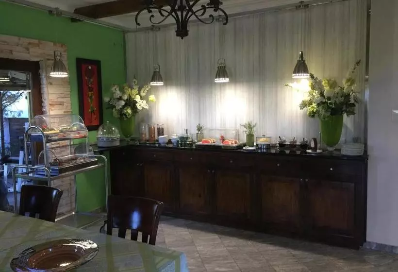 Majatalo Montrose Guesthouse