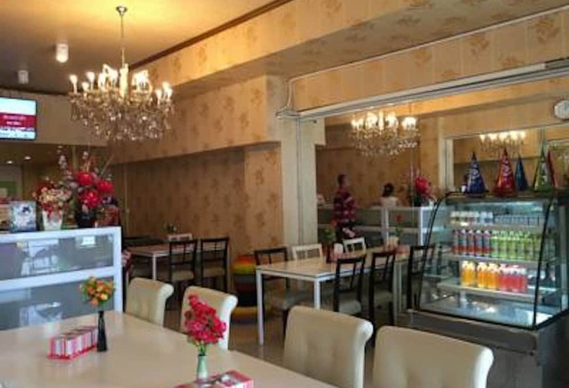 פנסיון Sandee Room