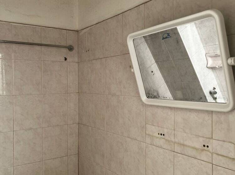 פנסיון Sandee Room