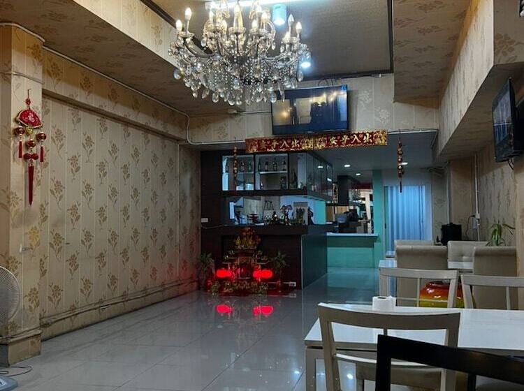 פנסיון Sandee Room