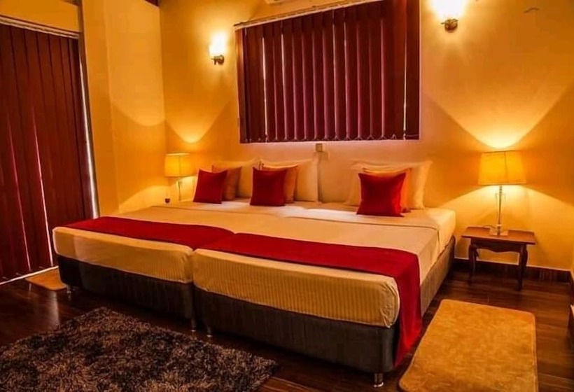 Pensão The Tenthola