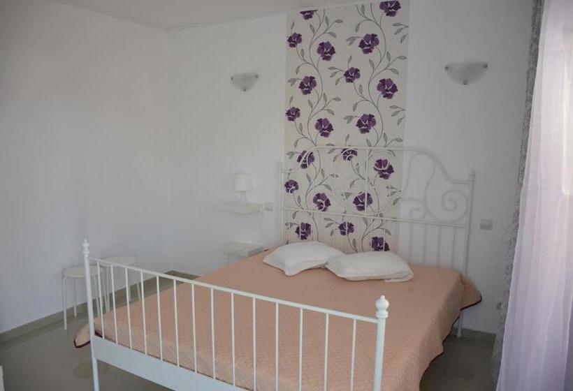 پانسیون Vila Fifi Costinesti