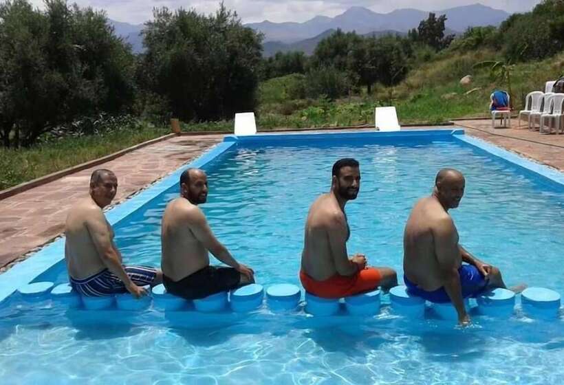 پانسیون Villa Paradise