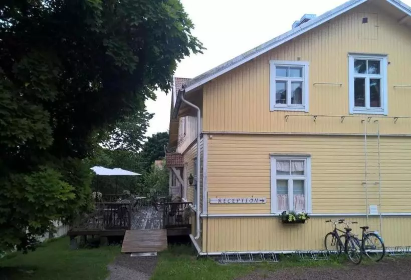 Retkeilymaja Majatalo Martta