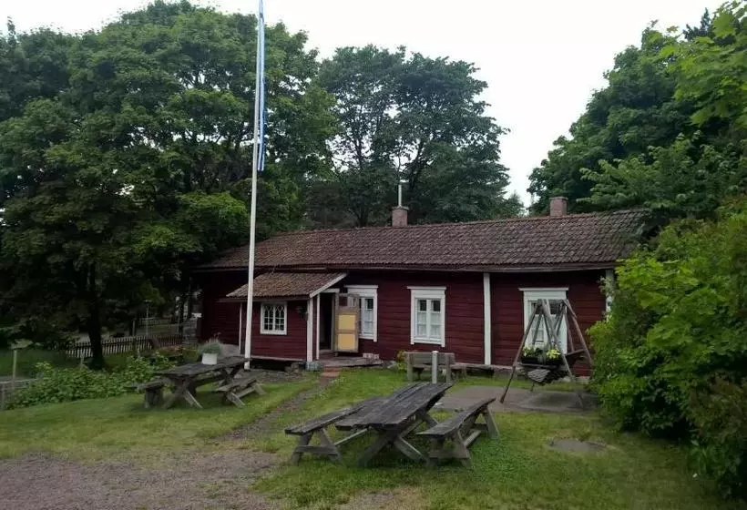 Retkeilymaja Majatalo Martta