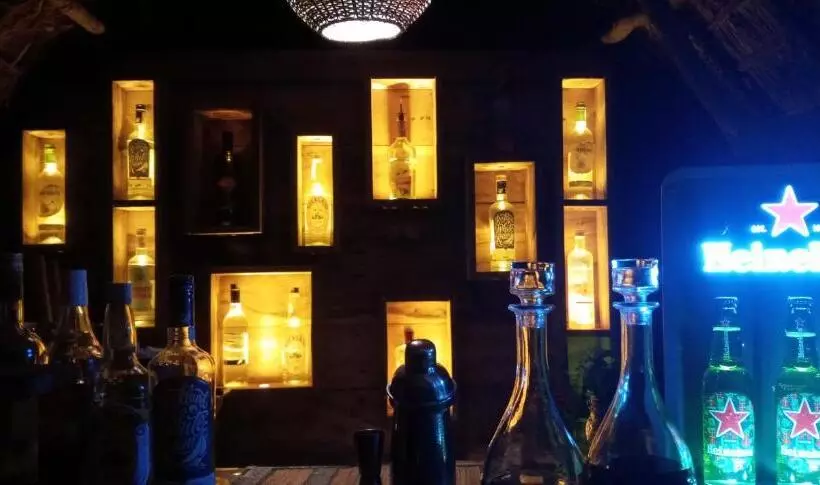 پانسیون Cinnabar Resort