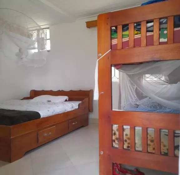 پانسیون Maasai Villa Backpackers Home