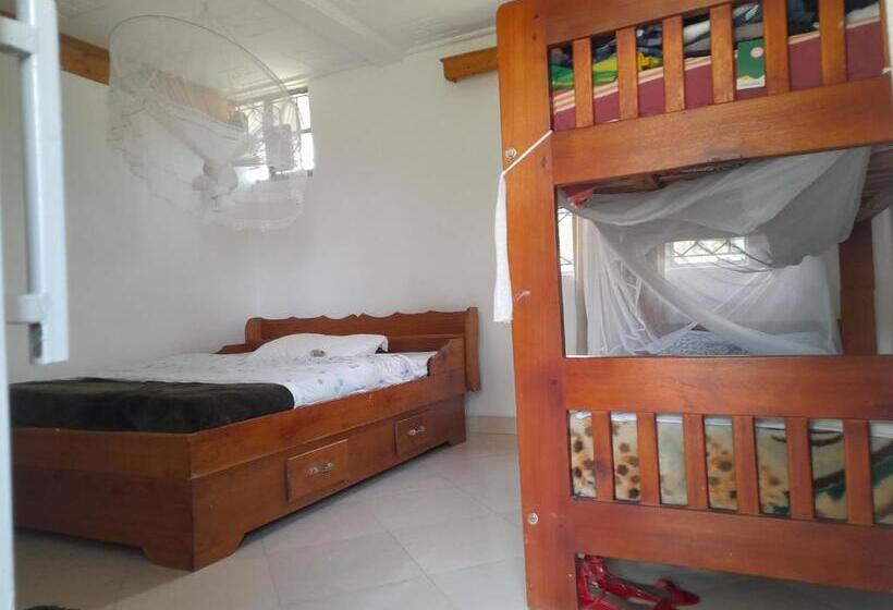 پانسیون Maasai Villa Backpackers Home