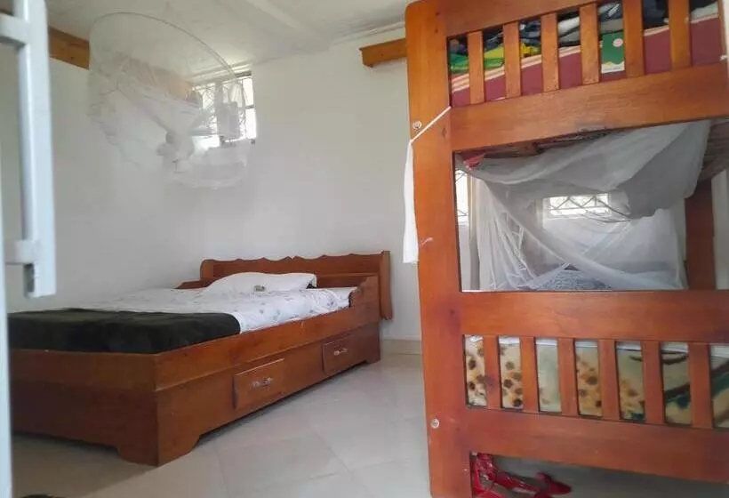 پانسیون Maasai Villa Backpackers Home
