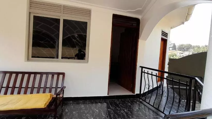 پانسیون Maasai Villa Backpackers Home