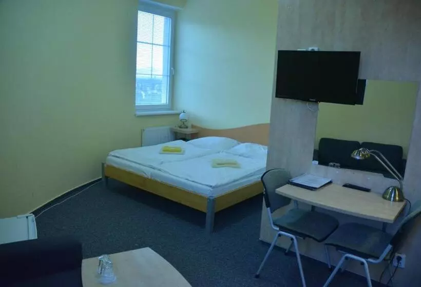 Majatalo Penzion Ve Věži