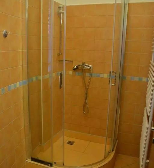 Majatalo Penzion Ve Věži